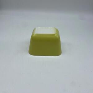 Vintage Pyrex Yellow Refrigerator Dish 501B 1-1/2 Cup - USA Made